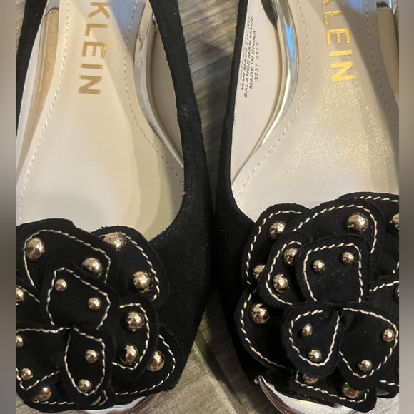 Anne Klein Black Suede Peep-Toe shoes - Picture 2 of 8